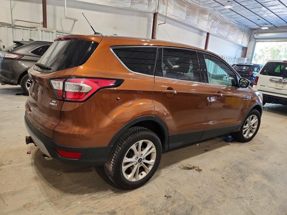 2017 FORD ESCAPE SE 3