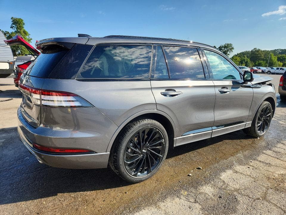 2025 LINCOLN AVIATOR RESERVE 3