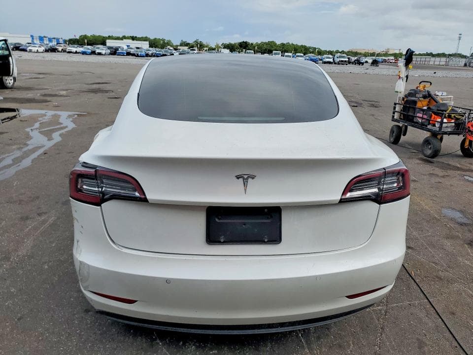 2021 TESLA MODEL 3 6