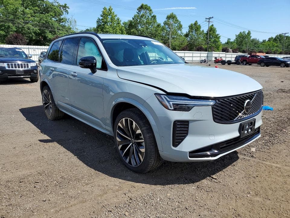 2026 VOLVO XC90 ULTRA 4