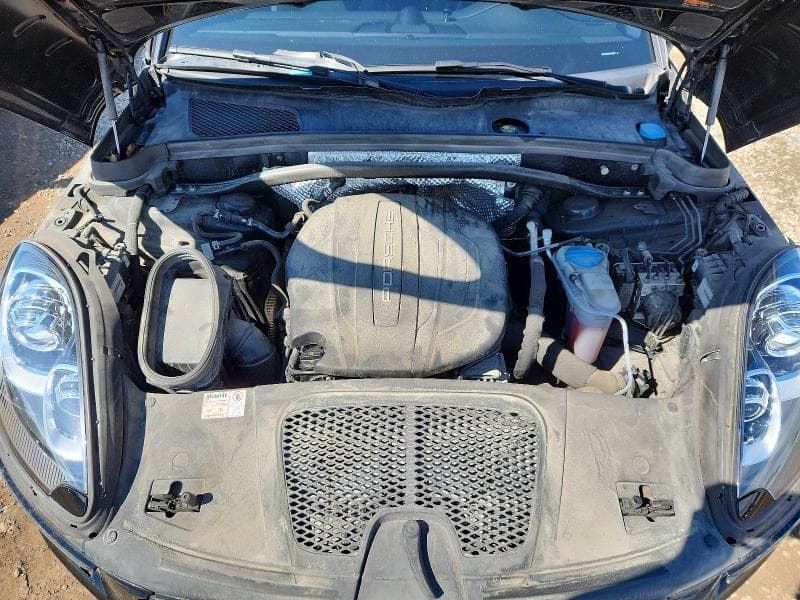 2018 PORSCHE MACAN 12