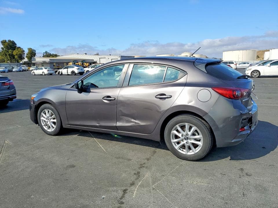 2018 MAZDA 3 SPORT 2