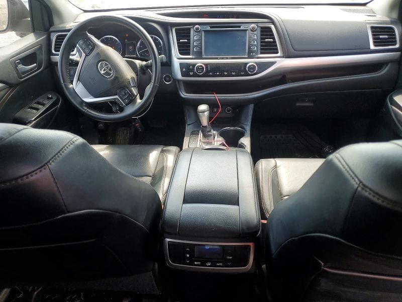 2017 TOYOTA HIGHLANDER XLE 8