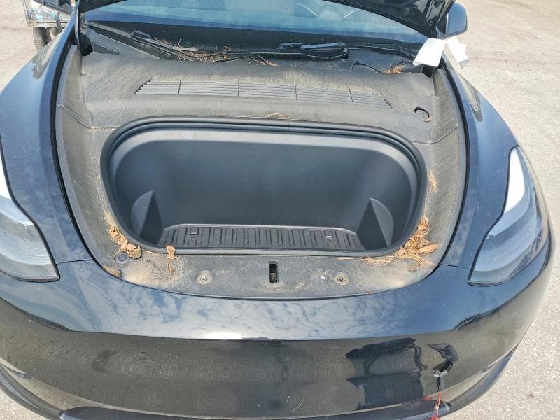 2024 TESLA MODEL Y 11