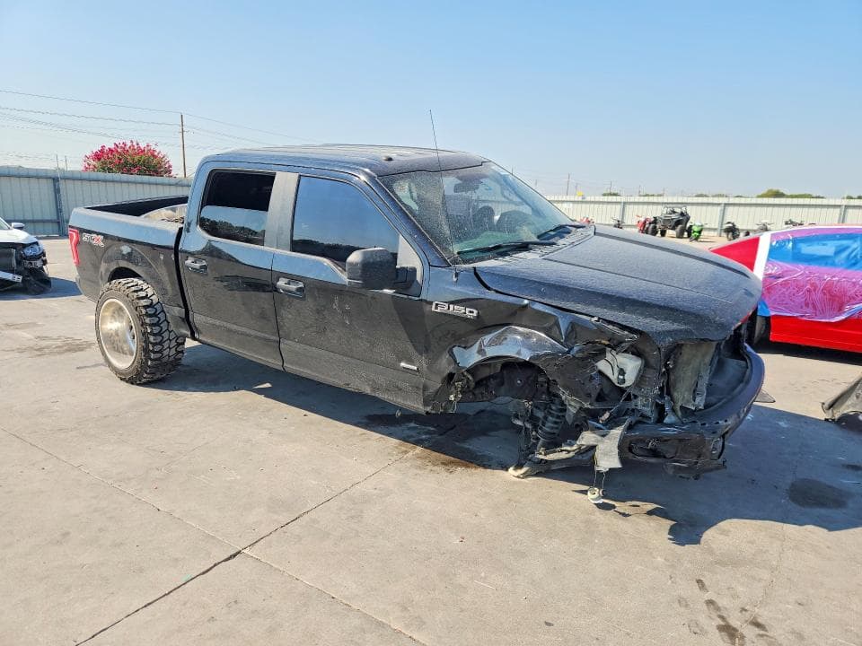 2017 FORD F150 SUPERCREW 4