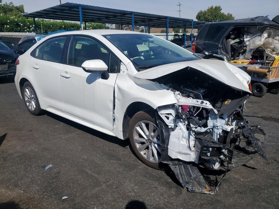 2026 TOYOTA COROLLA LE 4