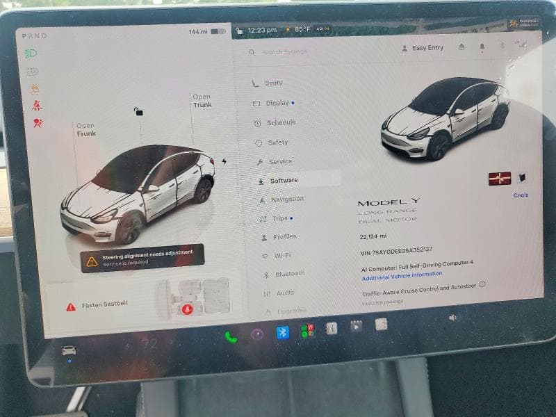 2025 TESLA MODEL Y 9