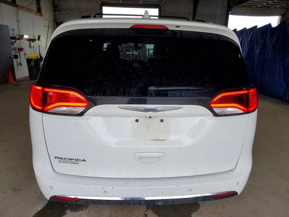 2019 CHRYSLER PACIFICA TOURING L 6
