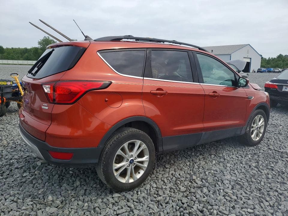 2019 FORD ESCAPE SEL 3