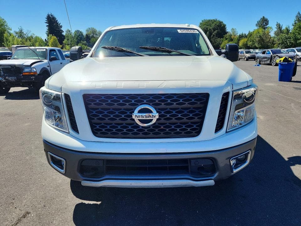 2017 NISSAN TITAN PRO-4X 5