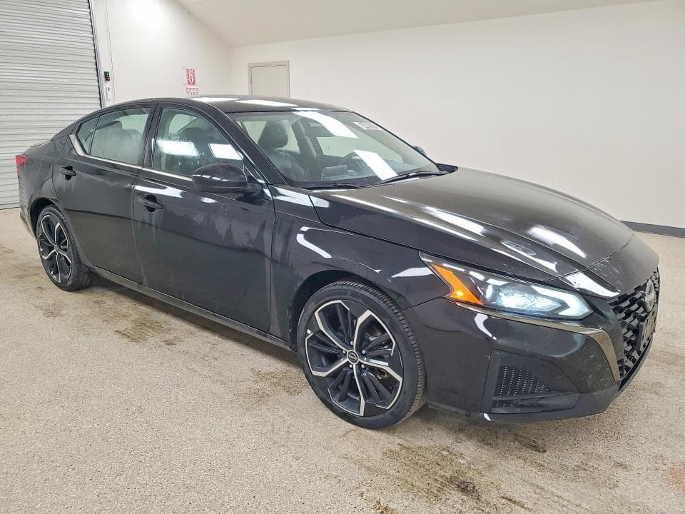 2025 NISSAN ALTIMA SR 4