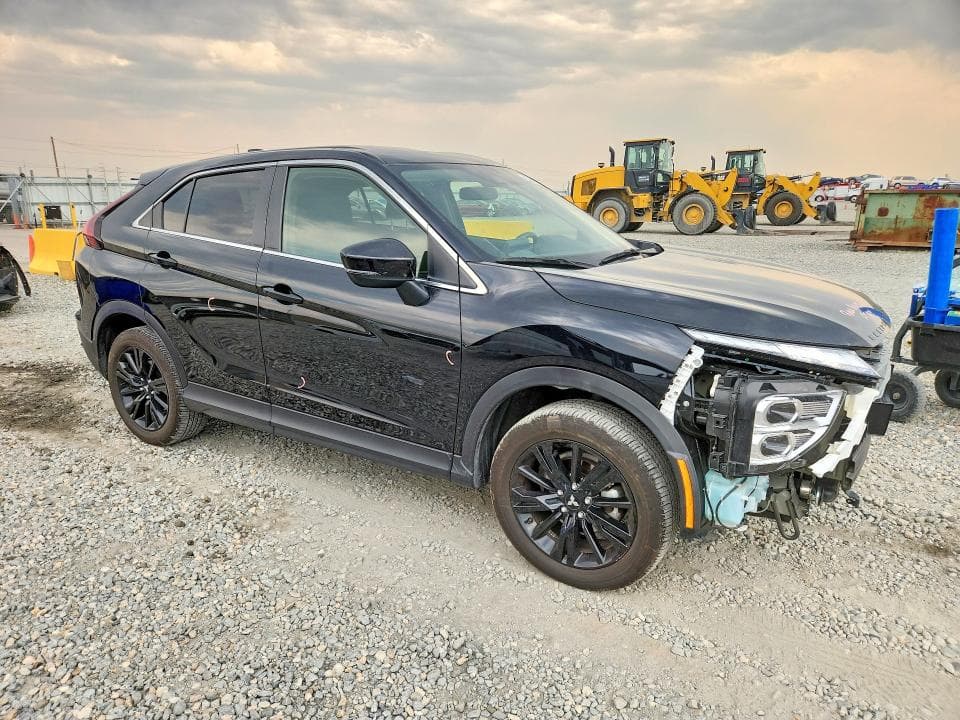 2025 MITSUBISHI ECLIPSE CROSS LE 4