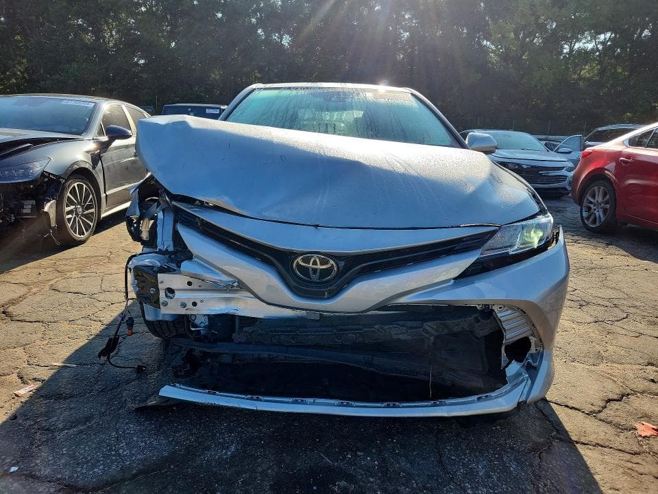 2020 TOYOTA CAMRY LE 5