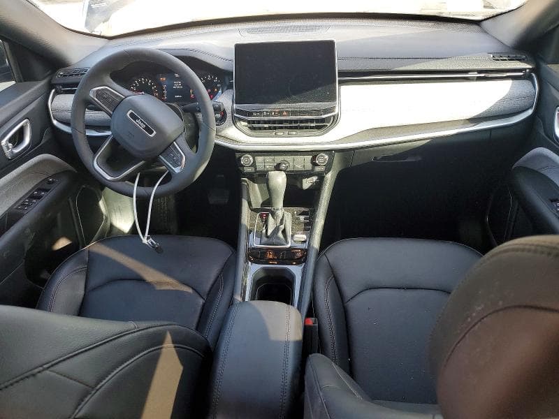 2024 JEEP COMPASS LATITUDE LUX 8