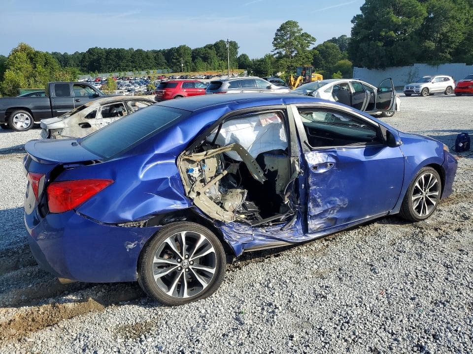 2019 TOYOTA COROLLA SE 3