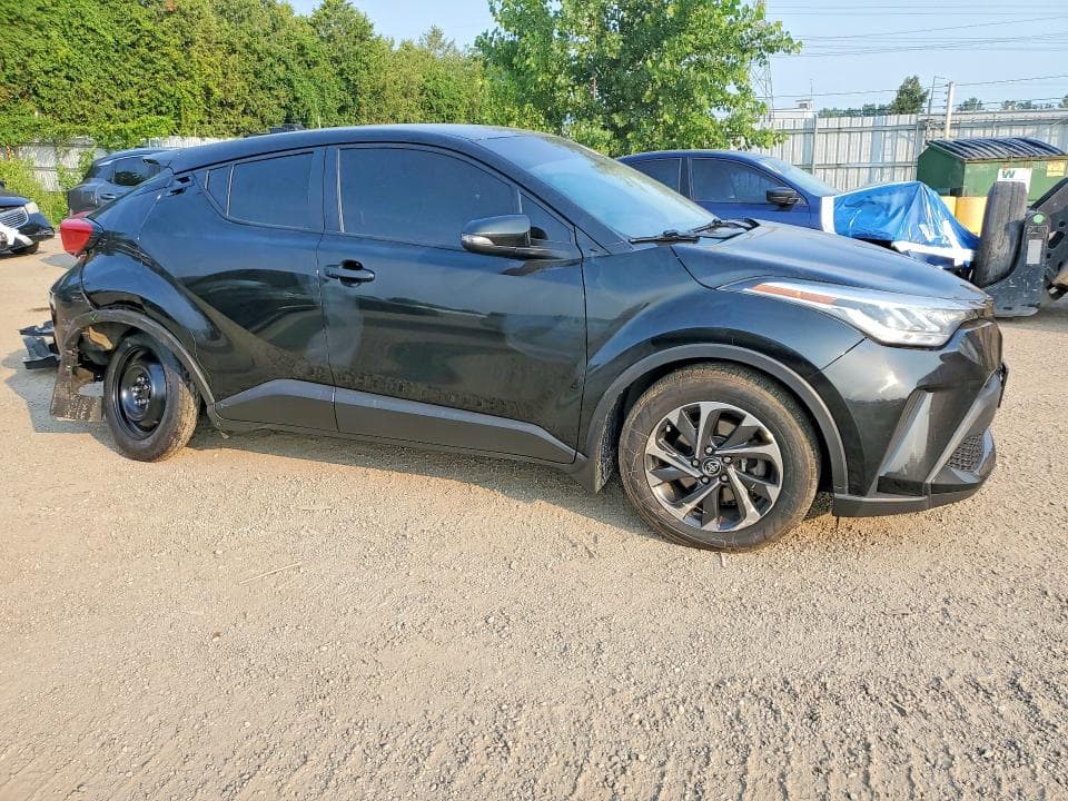 2021 TOYOTA C-HR LE 4
