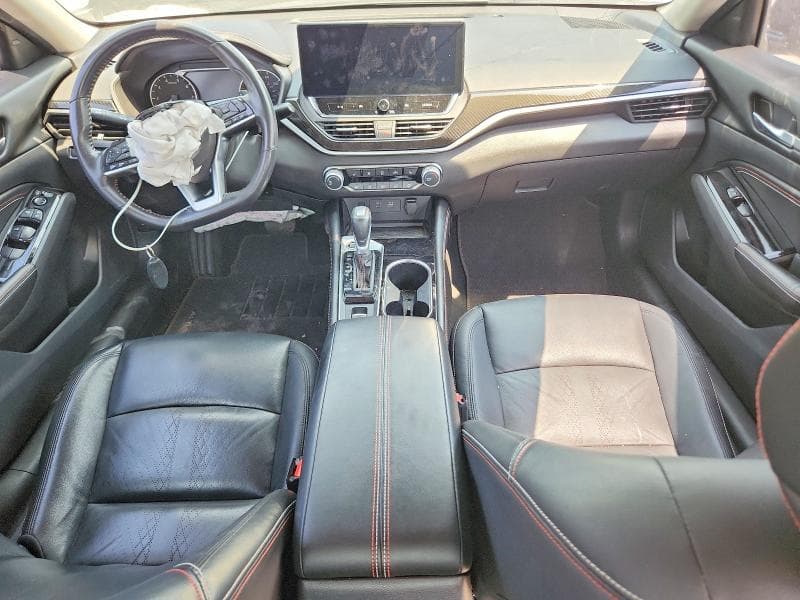 2023 NISSAN ALTIMA SR 8