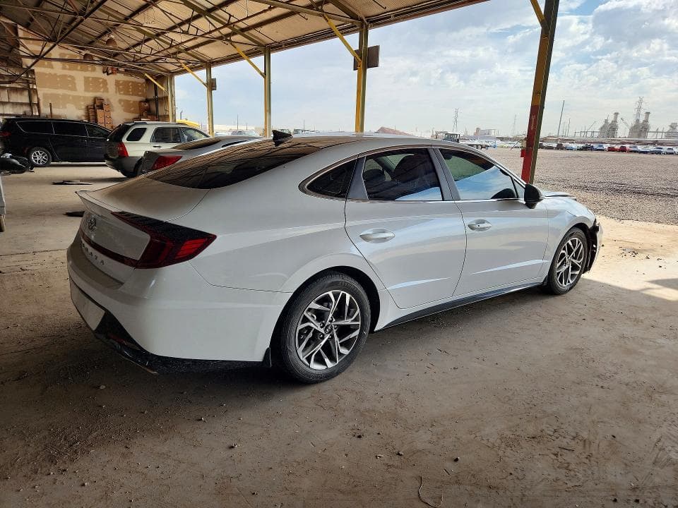 2021 HYUNDAI SONATA SEL 3