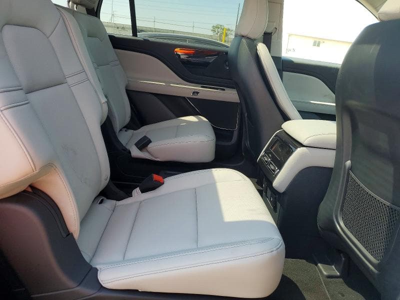 2026 LINCOLN AVIATOR 11