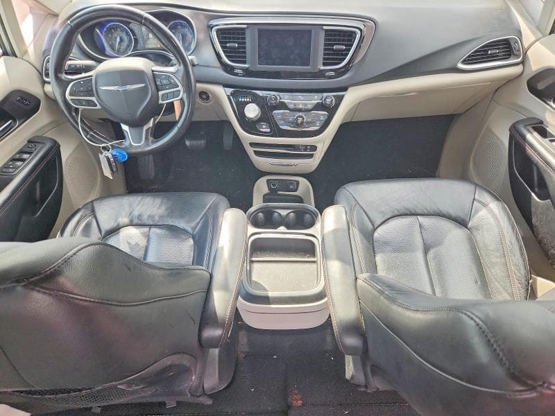 2020 CHRYSLER PACIFICA TOURING L 8