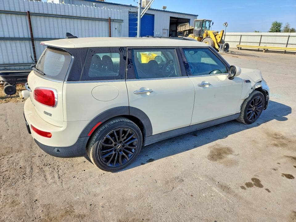 2017 MINI COOPER CLUBMAN 3
