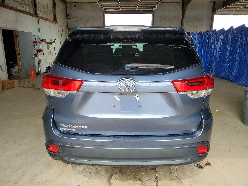 2019 TOYOTA HIGHLANDER LE 6