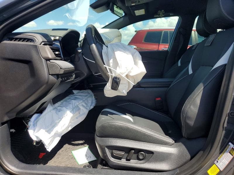2025 TOYOTA CAMRY SE 7