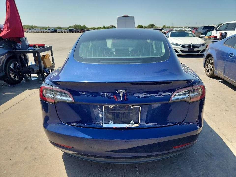 2018 TESLA MODEL 3 6