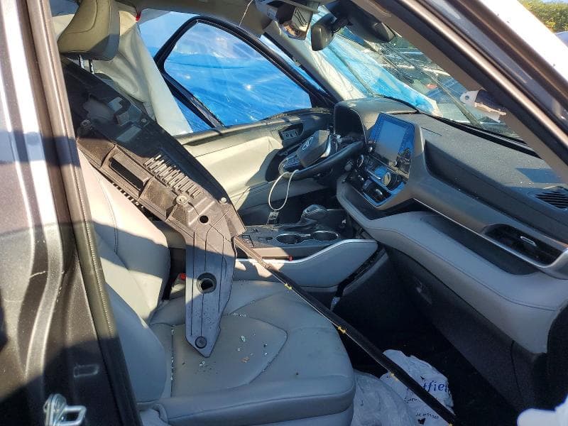 2020 TOYOTA HIGHLANDER HYBRID XLE 7