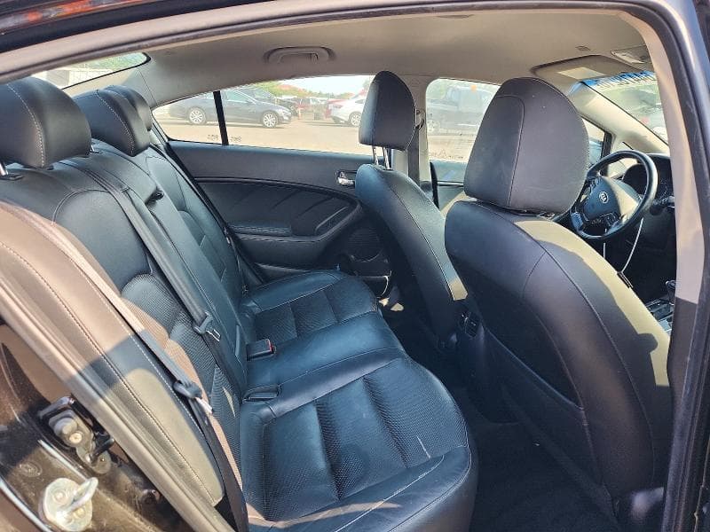 2017 KIA FORTE EX 10