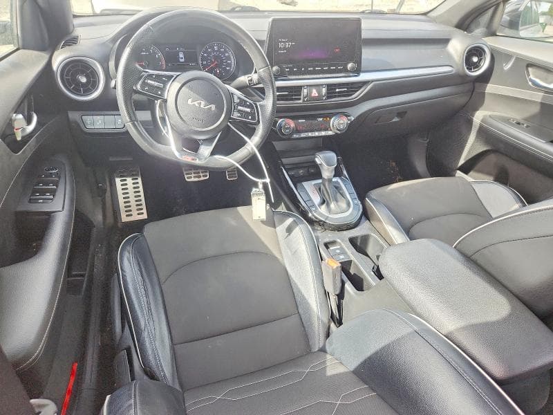 2023 KIA FORTE GT LINE 8