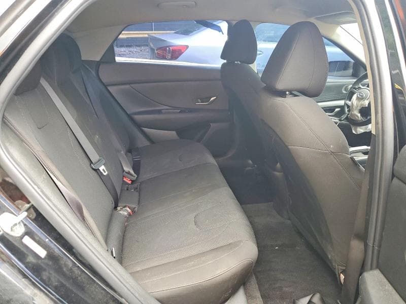 2021 HYUNDAI ELANTRA SE 10