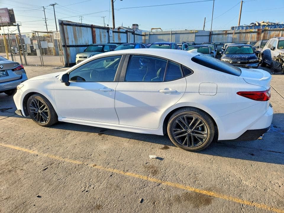 2025 TOYOTA CAMRY SE 2