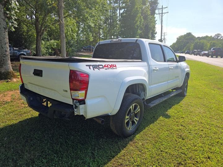 2017 TOYOTA TACOMA TRD SPORT 4