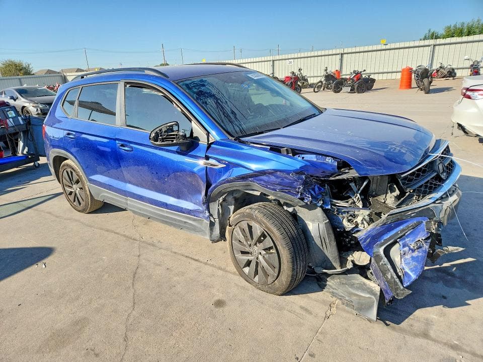 2023 VOLKSWAGEN TAOS S 4