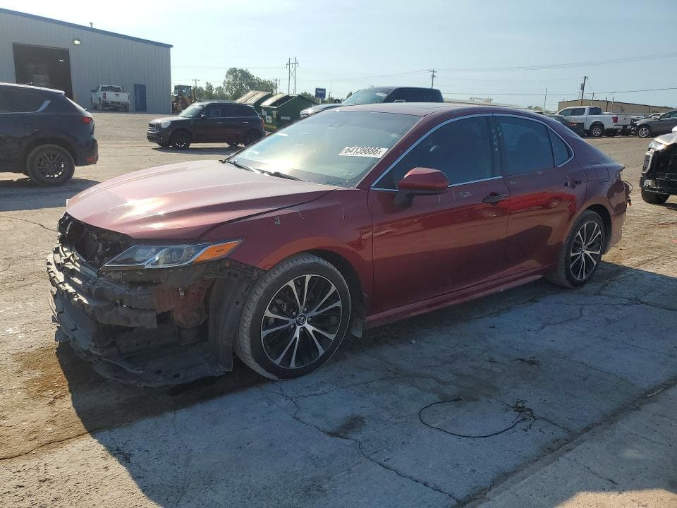 2018 TOYOTA CAMRY SE - 1
