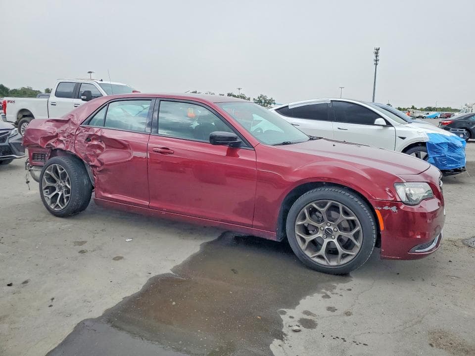 2018 CHRYSLER 300 TOURING 4