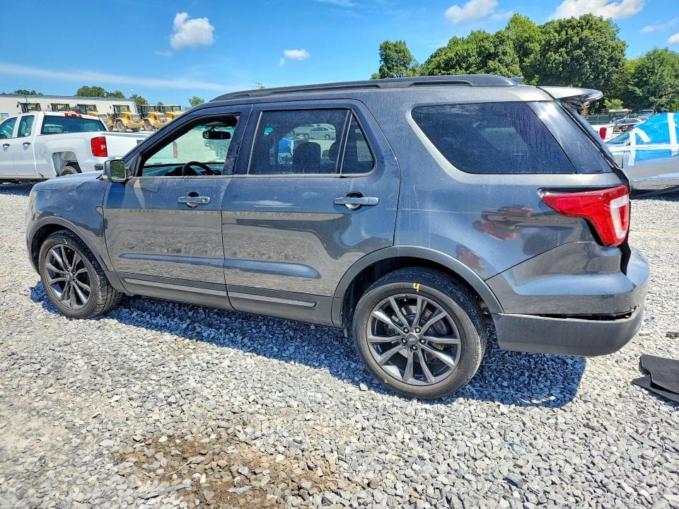 2017 FORD EXPLORER XLT 2