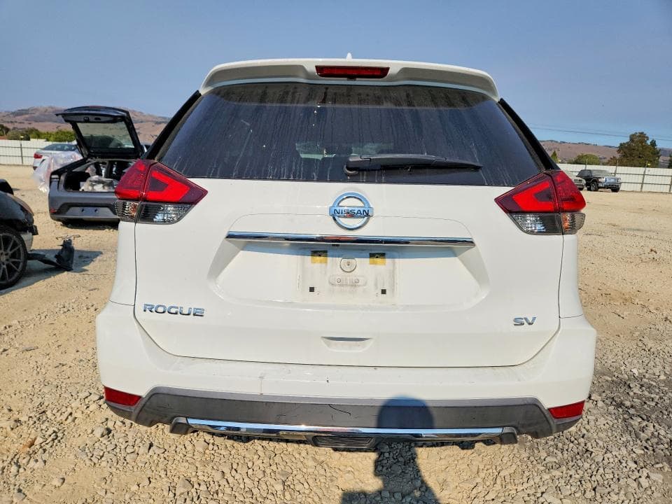2017 NISSAN ROGUE SV 6