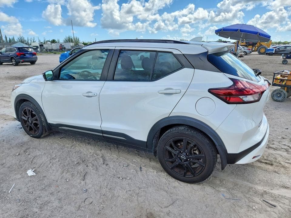2022 NISSAN KICKS SR 2
