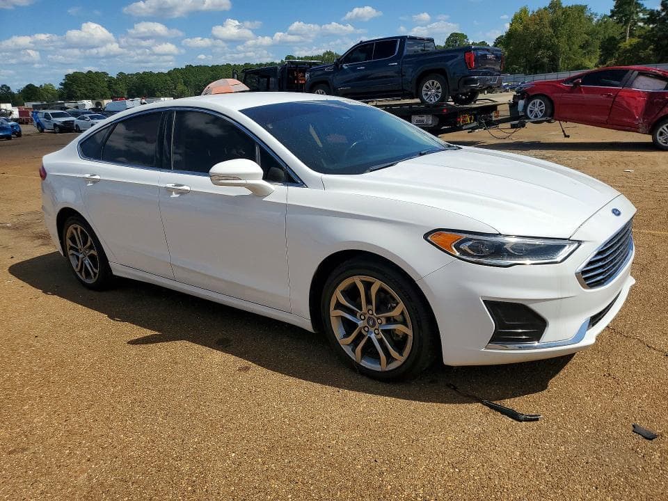 2019 FORD FUSION SEL 4