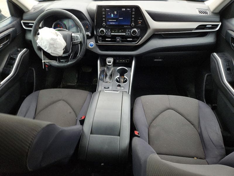 2020 TOYOTA HIGHLANDER HYBRID LE 8