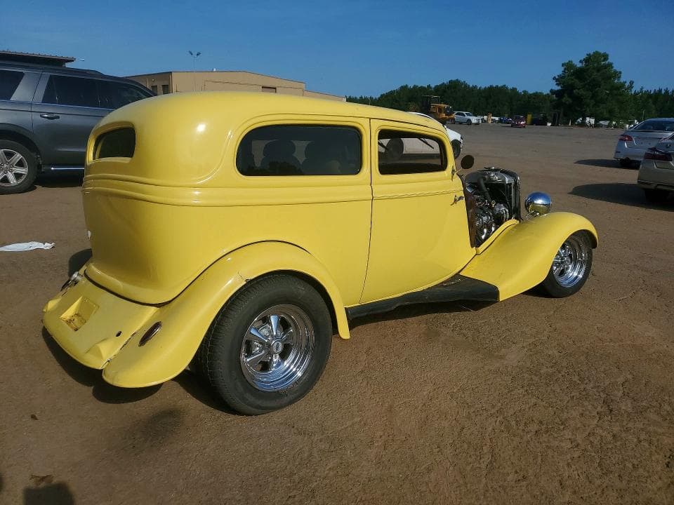 1934 FORD 2 DOOR 3