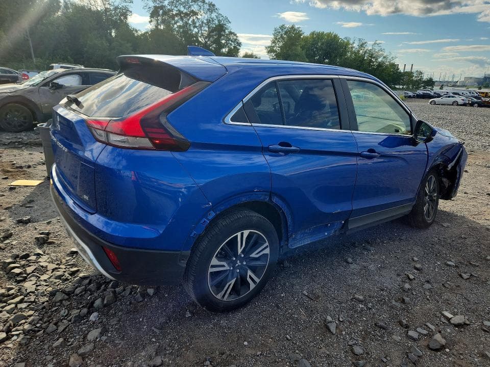 2023 MITSUBISHI ECLIPSE CROSS SE 3