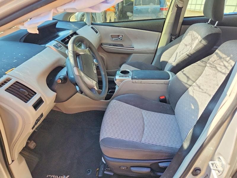 2017 TOYOTA PRIUS V THREE 7