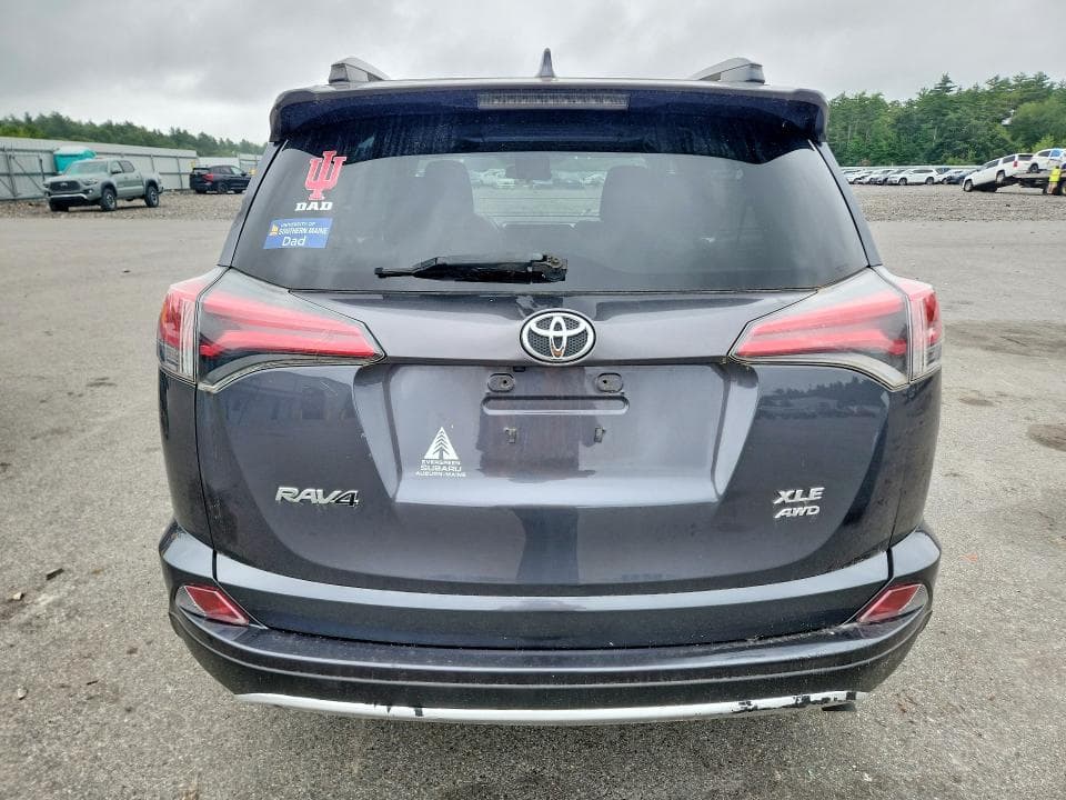 2017 TOYOTA RAV4 XLE 6
