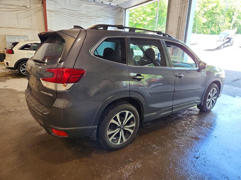 2022 SUBARU FORESTER LIMITED 3