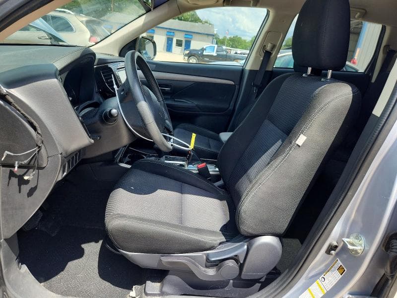 2017 MITSUBISHI OUTLANDER ES 7