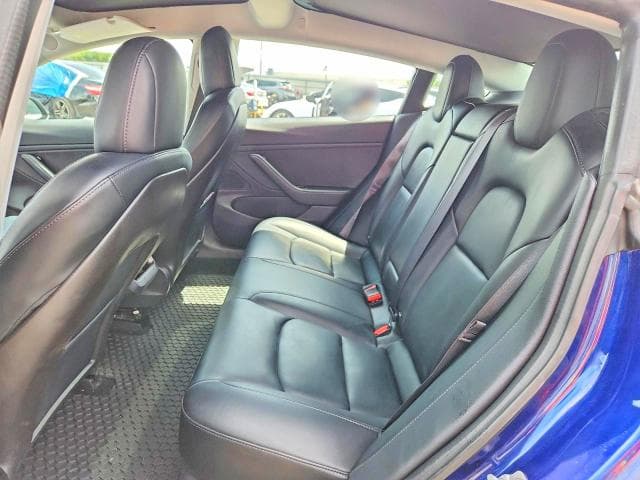 2018 TESLA MODEL 3 10