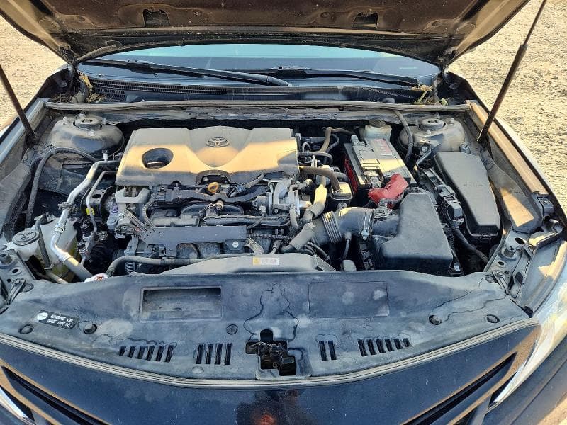 2018 TOYOTA CAMRY SE 11